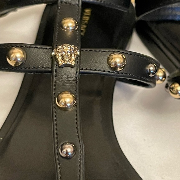 Versace lambskin sandals - Picture 8 of 16